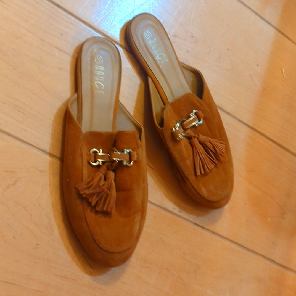 Camel suede tassel flat slides